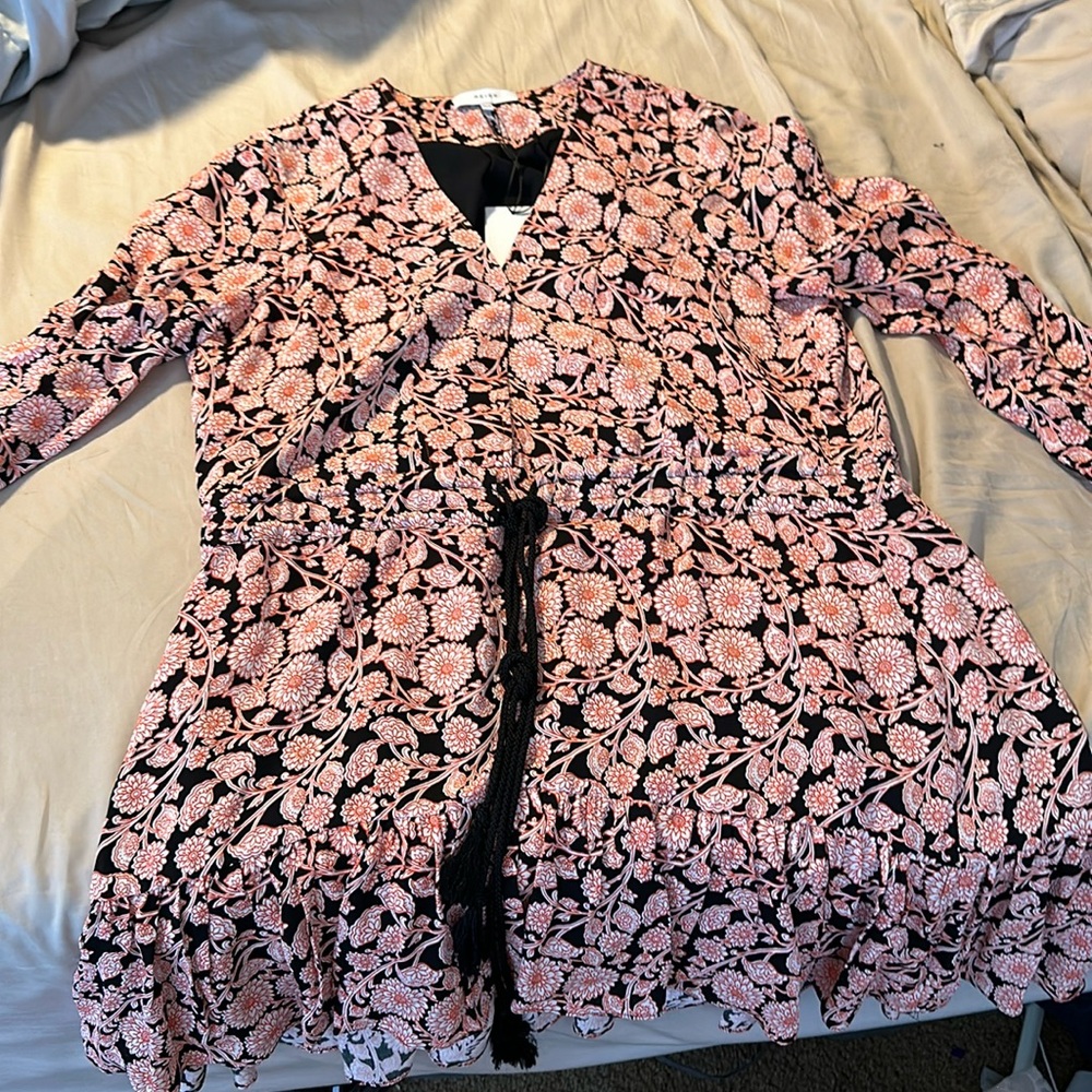 Reiss brand pink January dress size US 12. Pink and black floral. Flowy skirt